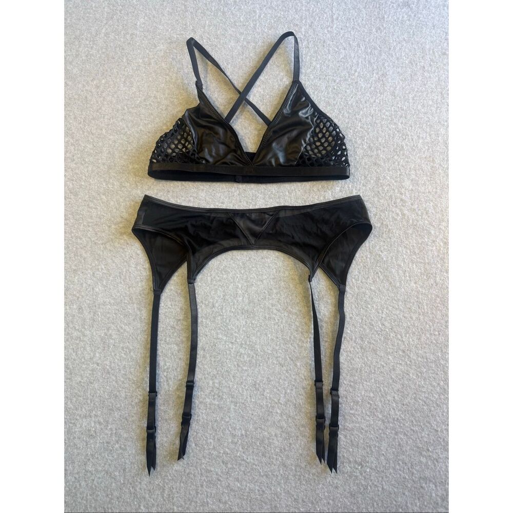 fredericks of hollywood fishnet bralette garter belt set